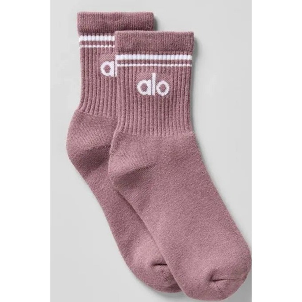 Alo Yoga, Half Crew Socks, Smoky Quartz, Medium, MSRP $34